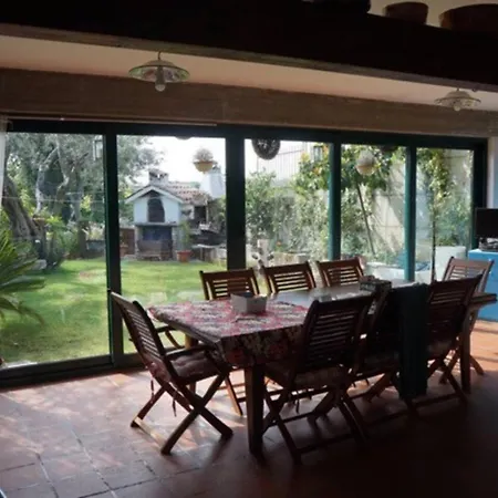 Elegant In With Private Pool Treglio